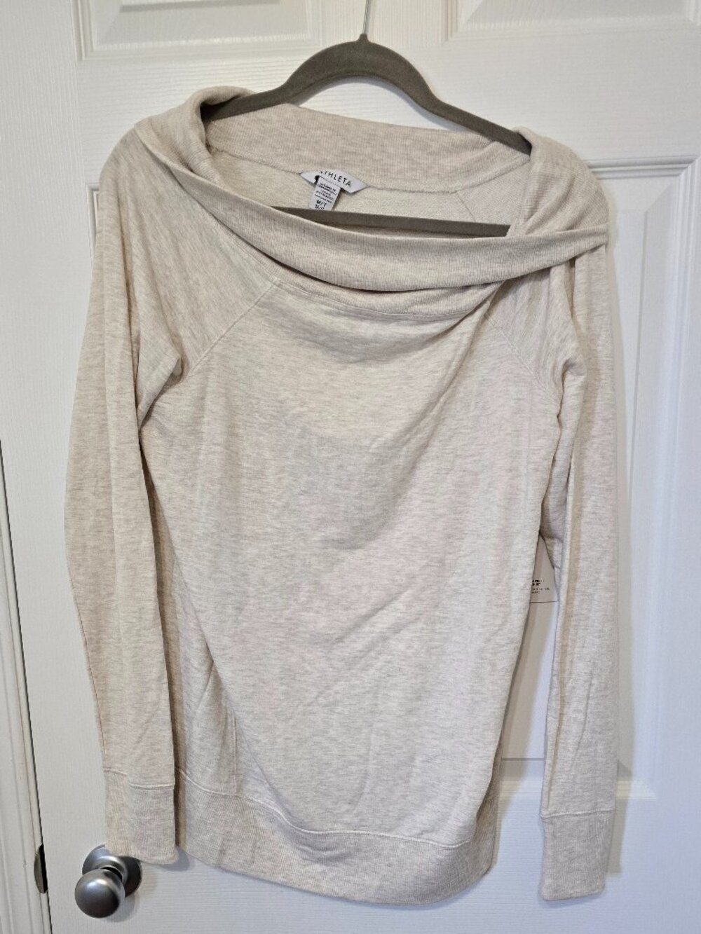 Athleta Ballet Shoulder Top – NWT – Size Medium – Oatmeal (Extra Long)